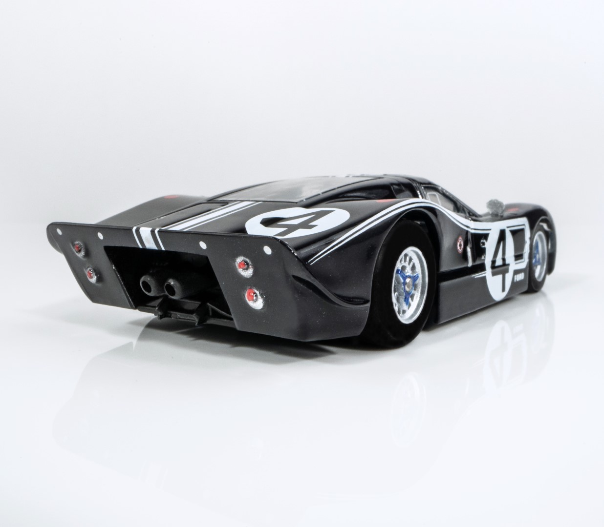 Ford GT40 Race Car [Premium] 1969