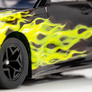 22060 Camaro 2021 WildFire Blk/Lim - Flame Detail Close Up