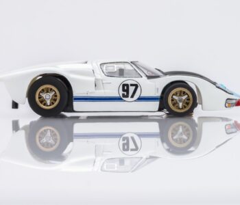 22058 Ford GT40 1966 Daytona No.97 - Right Side