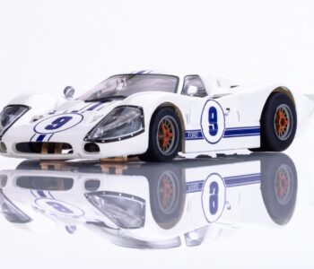 22078 Ford GT40 MKIV #9 Wht - Left Front Angle