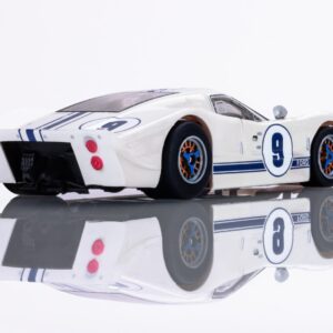 22078 Ford GT40 MKIV #9 Wht - Right Rear Angle