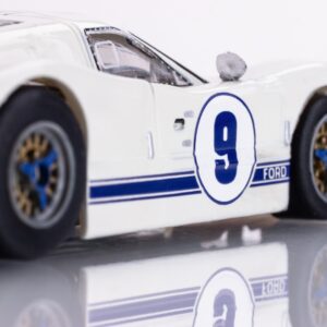 22078 Ford GT40 MKIV #9 Wht - Right Side Detail