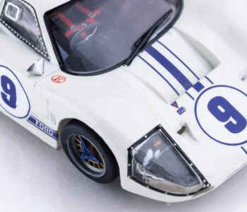 22078 Ford GT40 MKIV #9 Wht - Top Detail