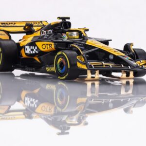 22103 McLaren F1 MCL38 #4 FY AU Right Front Angle