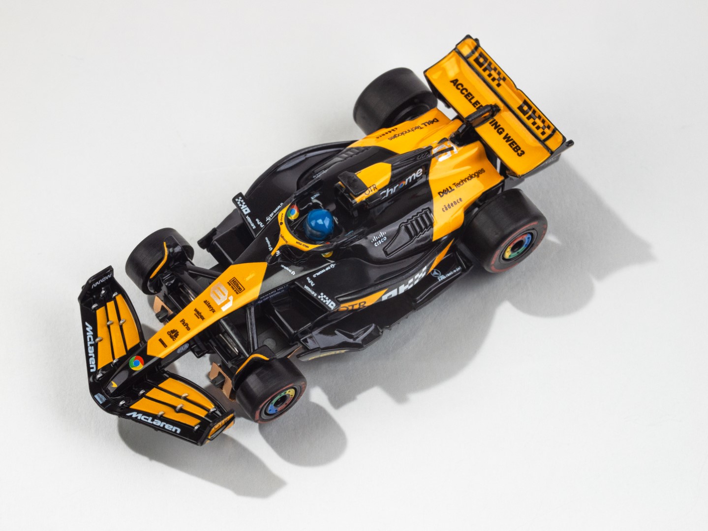 22104 McLaren F1 MCL38 #81 AU Top Shot