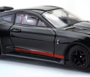 Shelby Mustang GT500 Code Red 2022 - Side Detail